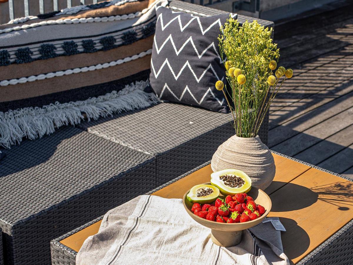 Sanders Leaves - Cute One-bedroom With A Large Rooftop Terrace Apartment *